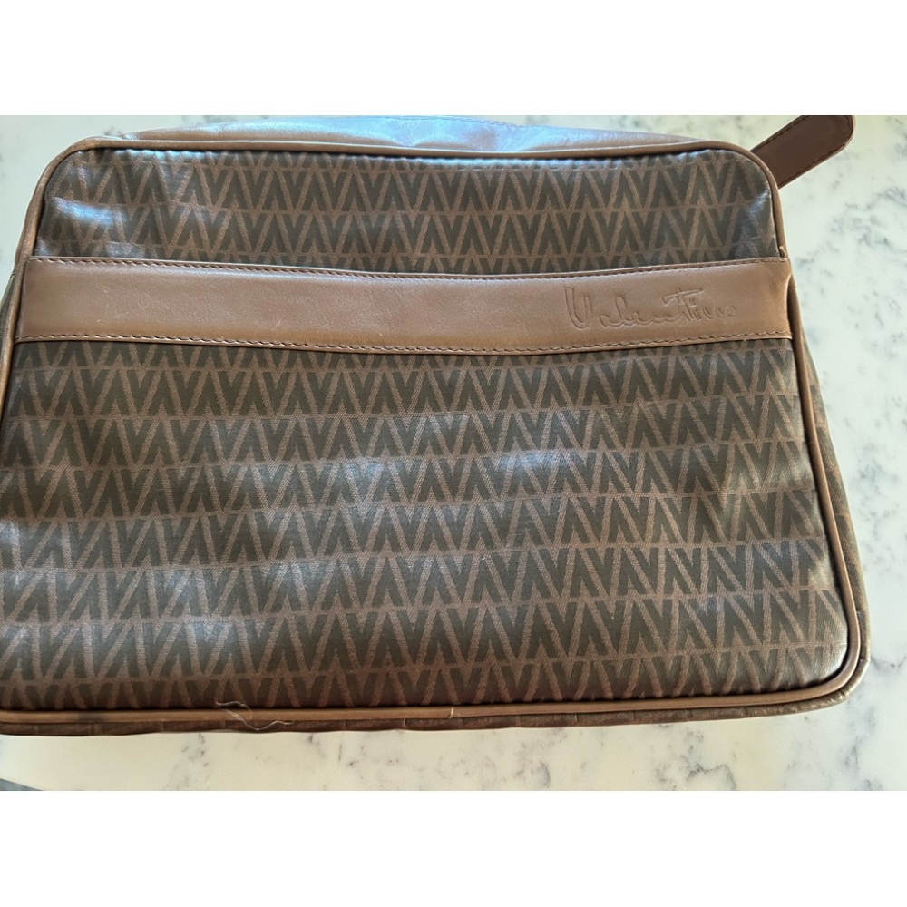 Authentic vintage mario Valentino crossbody bag